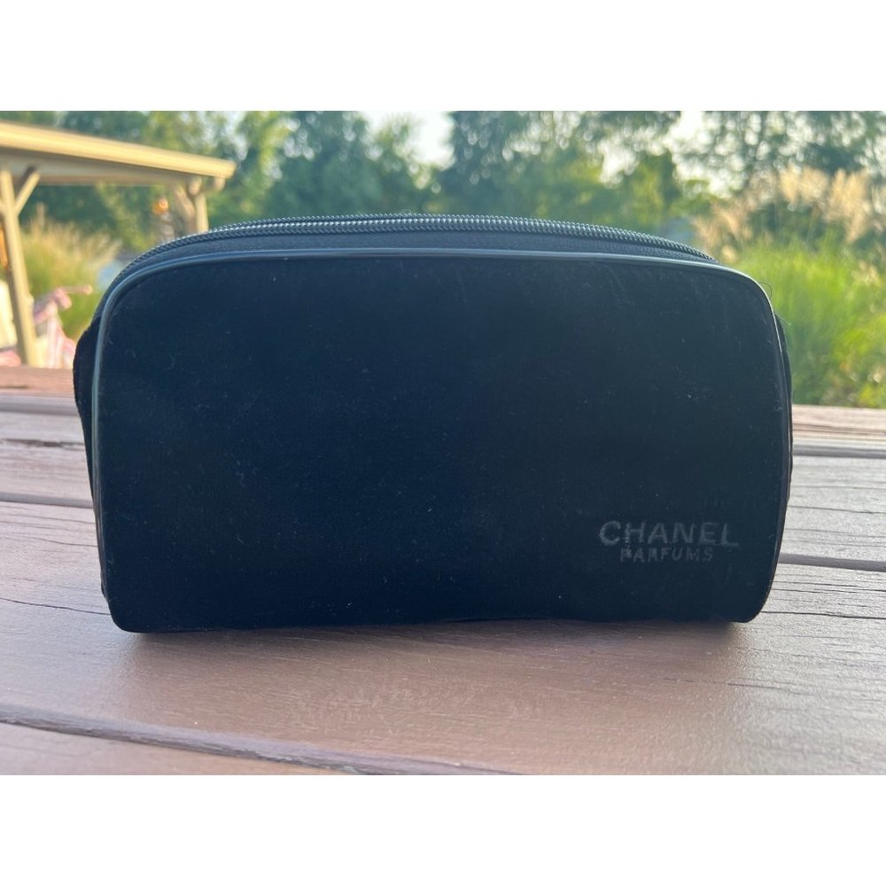 Chanel parfume velvet cosmetic bag